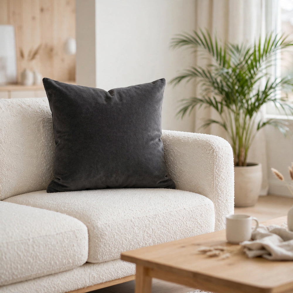 Dekoratyvinė pagalvėlė Velvet „Charcoal Grey“
