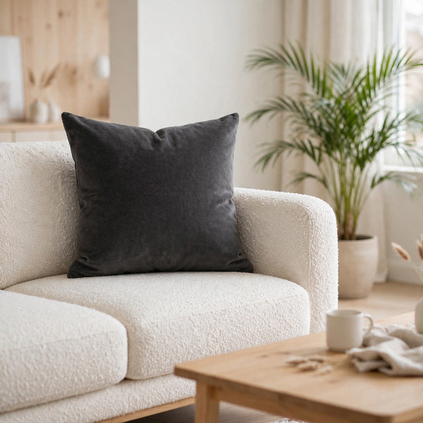 Dekoratyvinė pagalvėlė Velvet „Charcoal Grey“